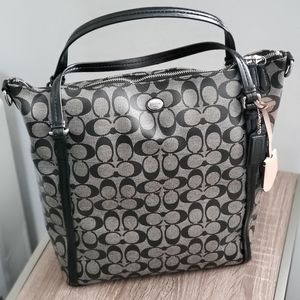 Authentic Coach Tote Bag *Mint Condition*
